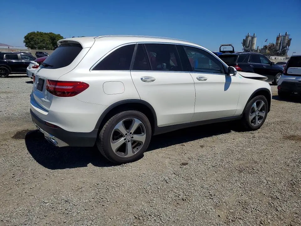 2017 MERCEDES-BENZ GLC 300  