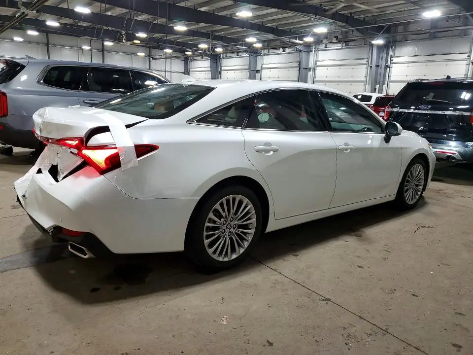 2020 TOYOTA AVALON LIMITED  