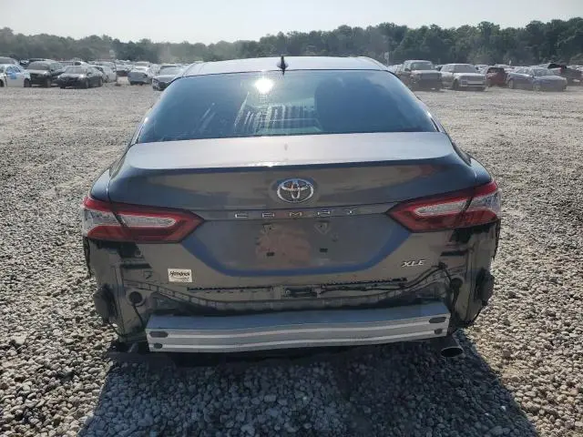 2020 TOYOTA CAMRY XLE  