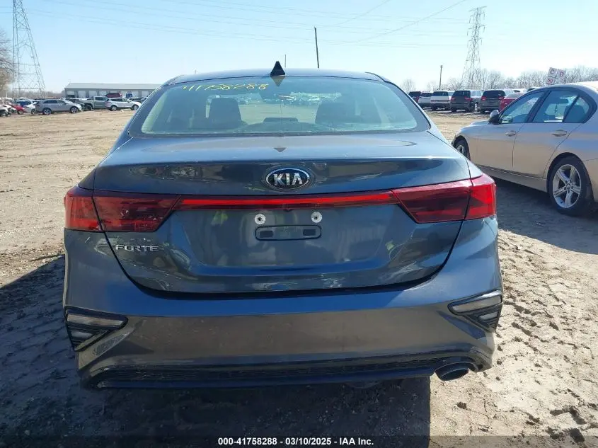 2019 KIA FORTE LXS