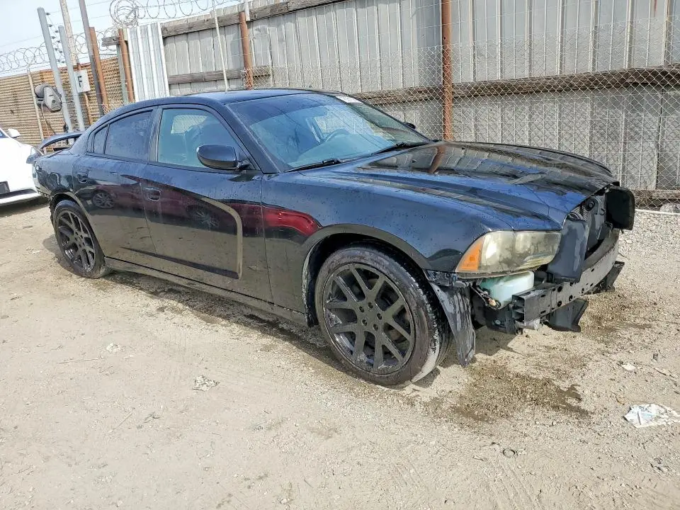 2012 DODGE CHARGER SE  