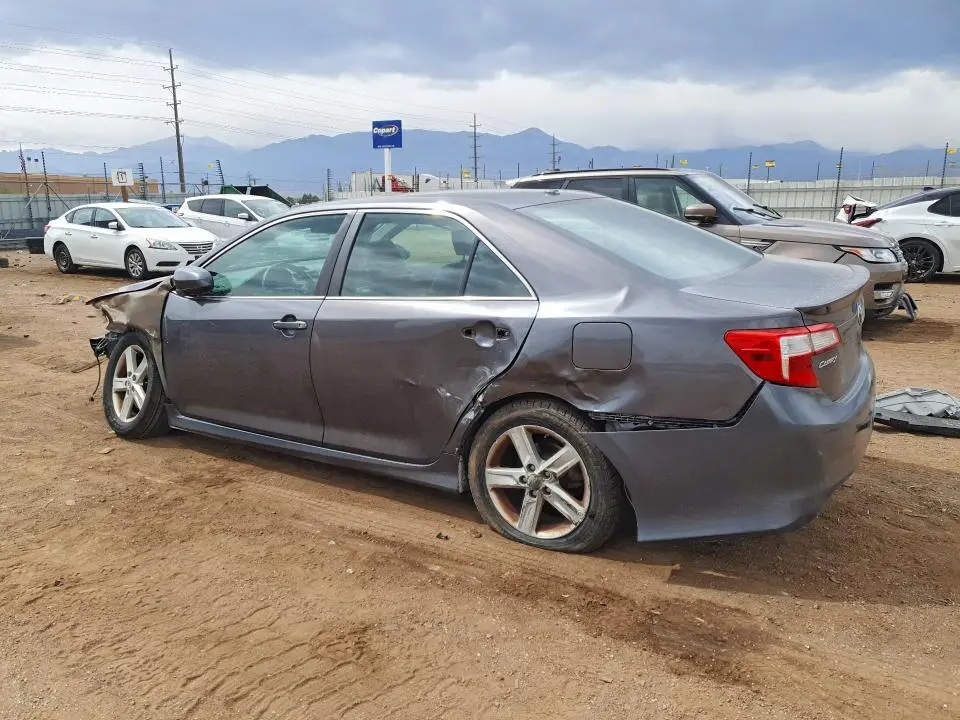 2012 TOYOTA CAMRY SE  