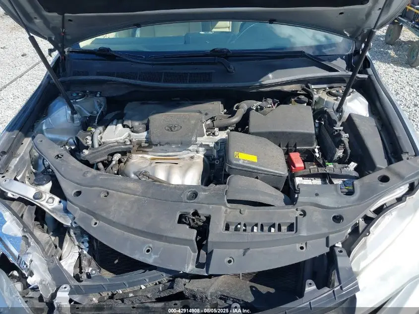 2015 TOYOTA CAMRY LE