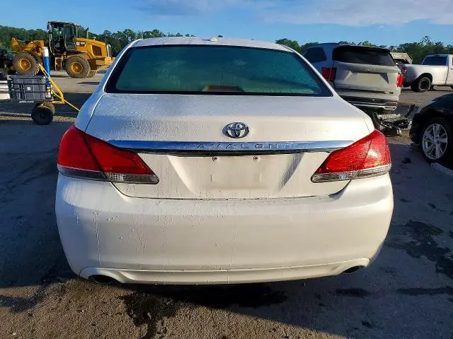 2011 TOYOTA AVALON LIMITED  
