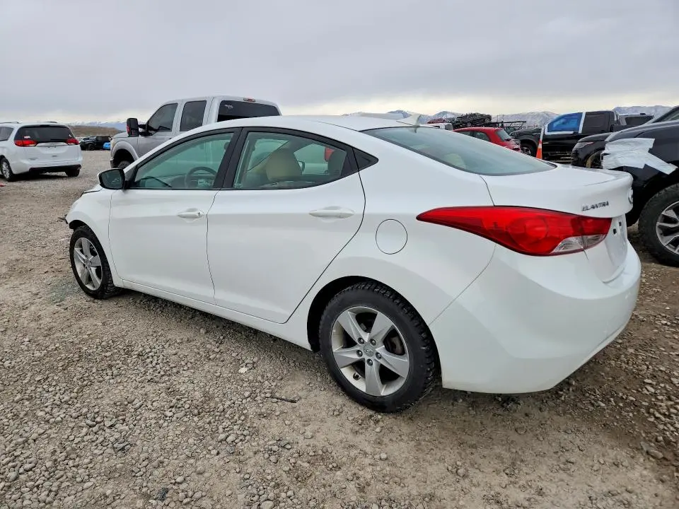 2013 HYUNDAI ELANTRA GLS  