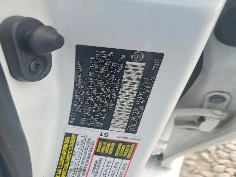 2019 TOYOTA CAMRY LE  