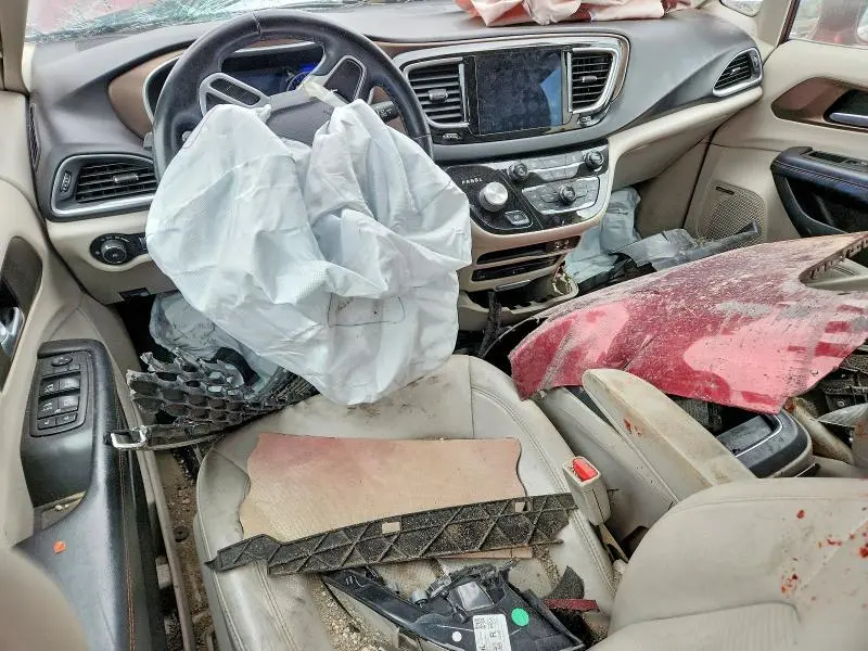 2017 CHRYSLER PACIFICA TOURING L PLUS  