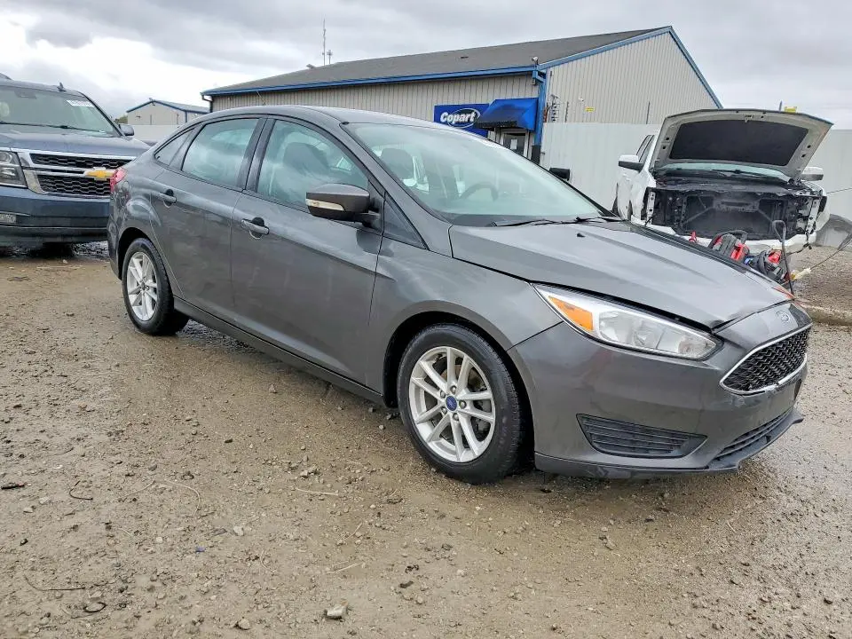 2017 FORD FOCUS SE  