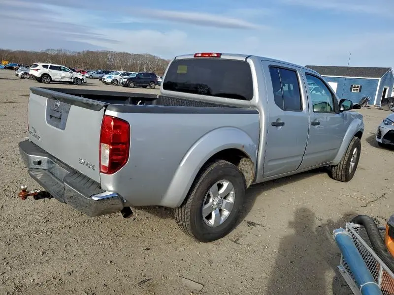 2013 NISSAN FRONTIER S  