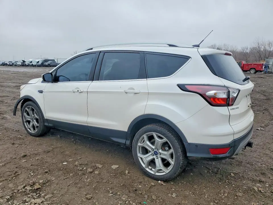 2017 FORD ESCAPE TITANIUM  