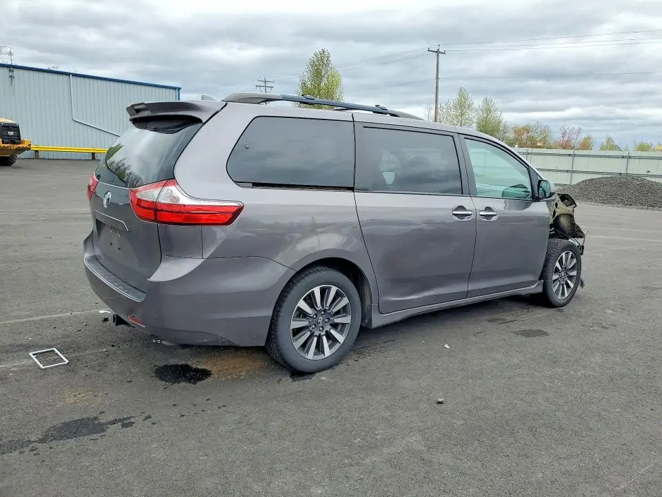 2019 TOYOTA SIENNA XLE 7-PASSENGER  