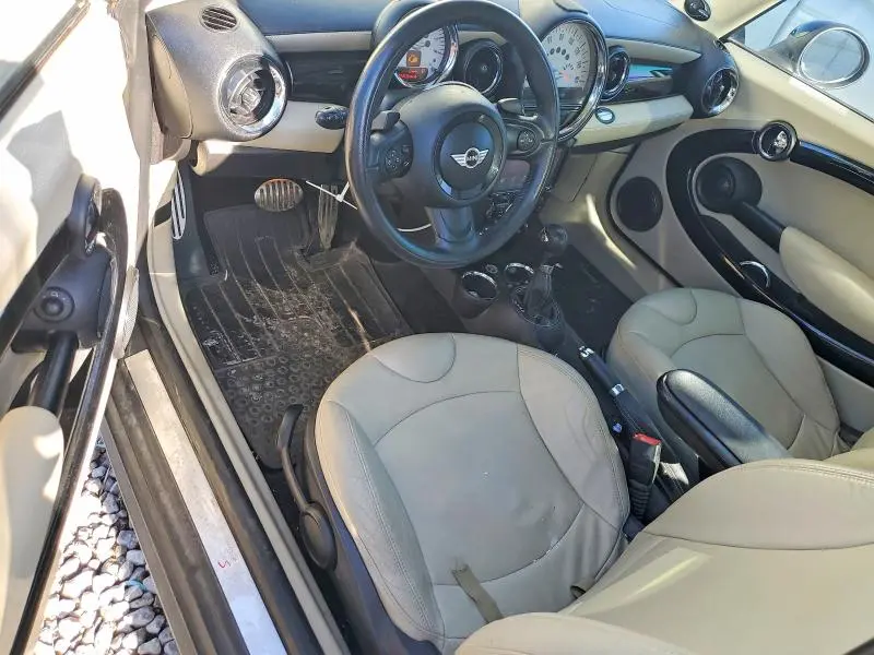 2012 MINI COOPER S  