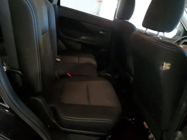 2016 MITSUBISHI OUTLANDER SE  