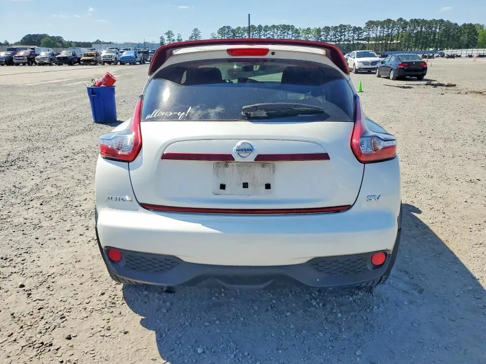 2015 NISSAN JUKE SV  