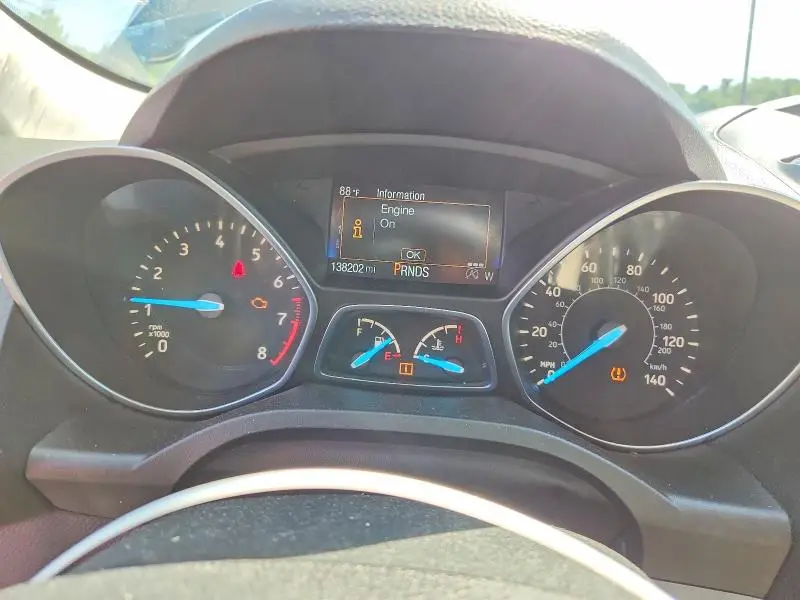 2017 FORD ESCAPE SE  