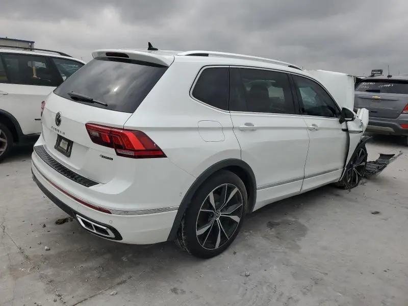 2023 VOLKSWAGEN TIGUAN SEL R-LINE BLACK  