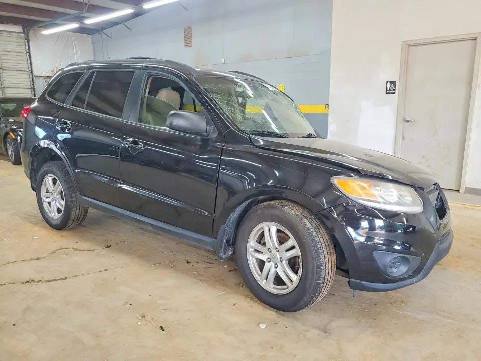 2012 HYUNDAI SANTA FE GLS  