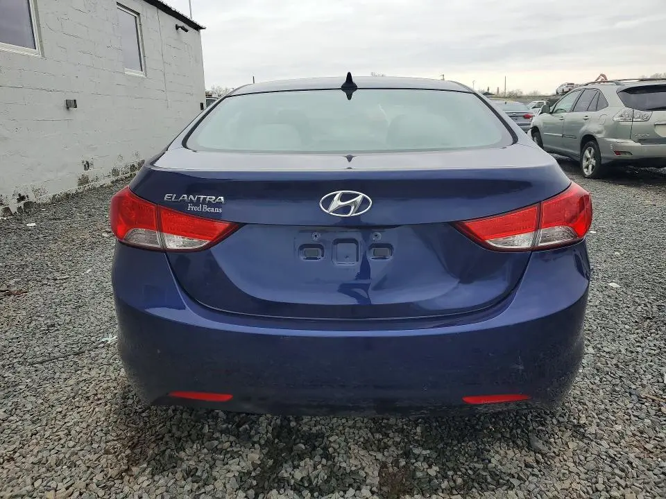 2013 HYUNDAI ELANTRA GLS  