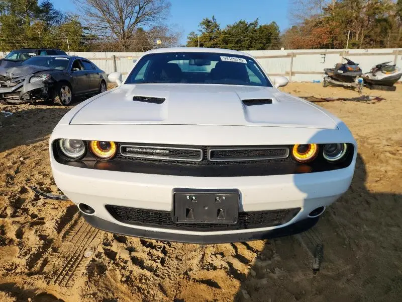 2022 DODGE CHALLENGER SXT  