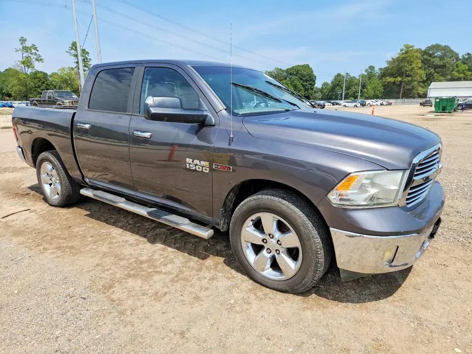 2015 RAM 1500 SLT  