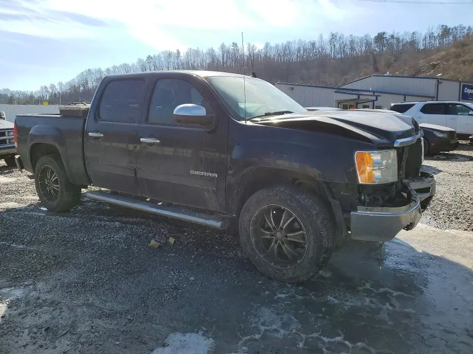 2013 GMC SIERRA K1500 SL  