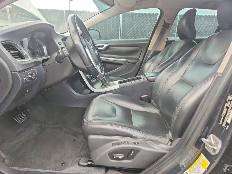 2015 VOLVO V60 PREMIER  