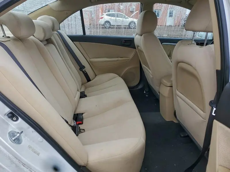 2010 HYUNDAI SONATA GLS  