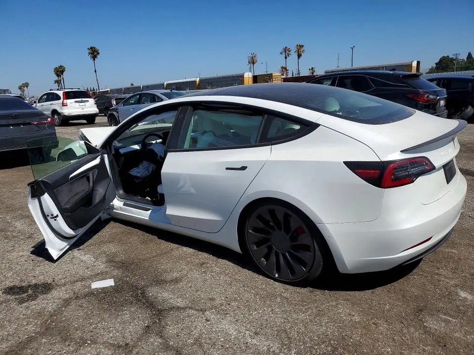 2021 TESLA MODEL 3   