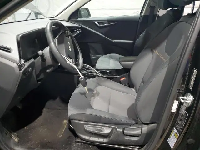 2023 KIA NIRO LX  