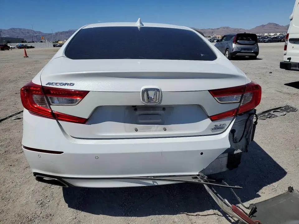 2020 HONDA ACCORD TOURING  