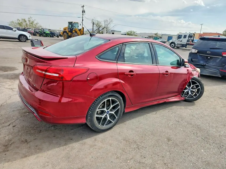 2015 FORD FOCUS SE  