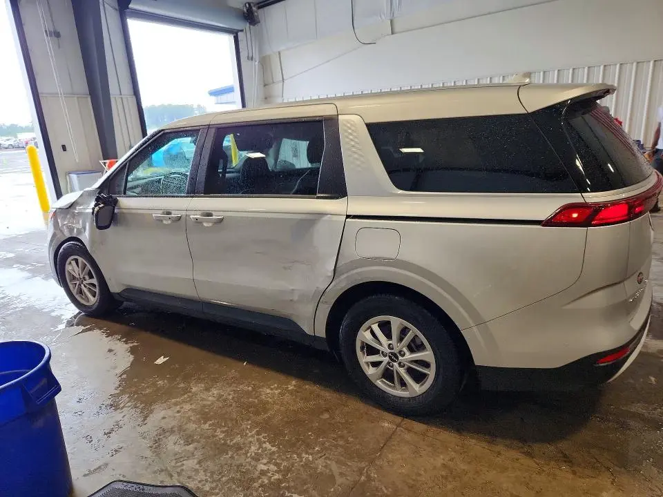 2022 KIA CARNIVAL LX  