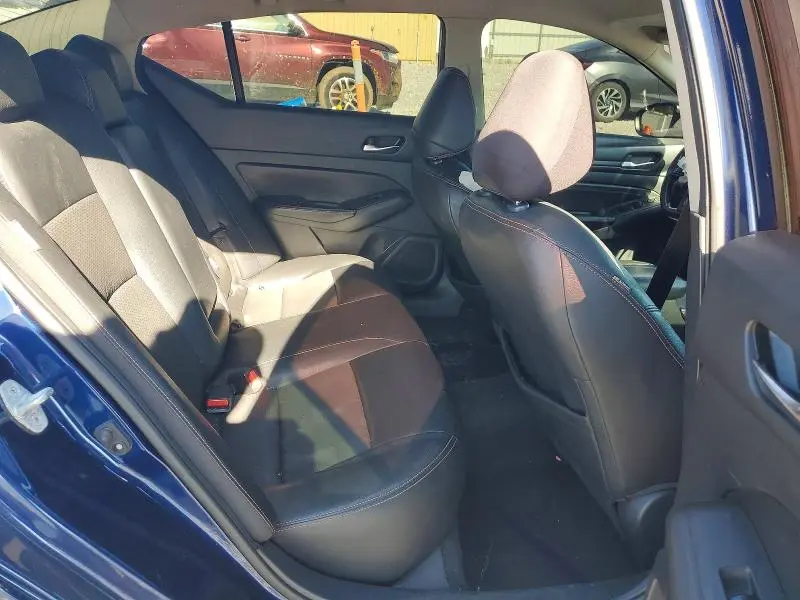 2019 NISSAN ALTIMA SR  