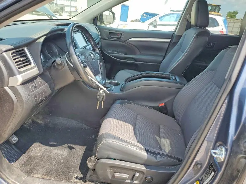 2017 TOYOTA HIGHLANDER LE PLUS  