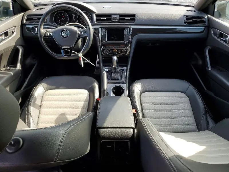 2018 VOLKSWAGEN PASSAT GT  