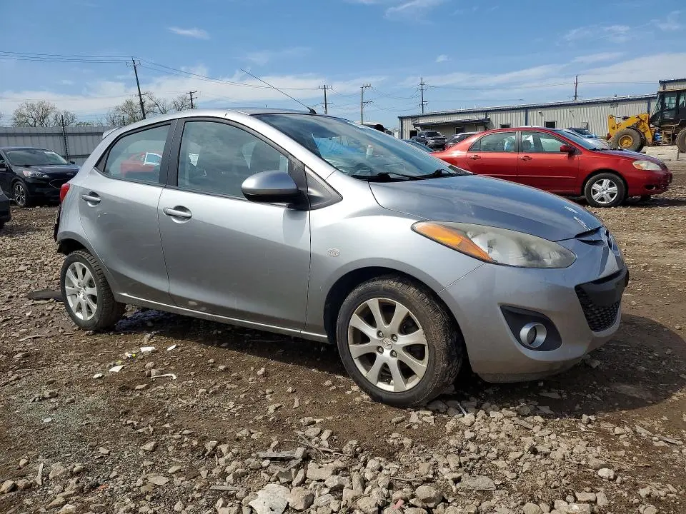 2013 MAZDA MAZDA2   