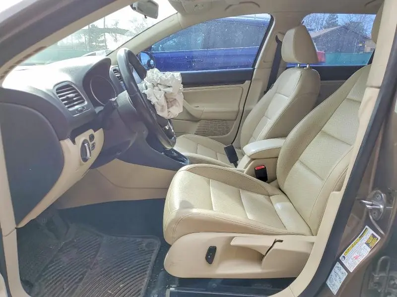 2011 VOLKSWAGEN JETTA TDI  