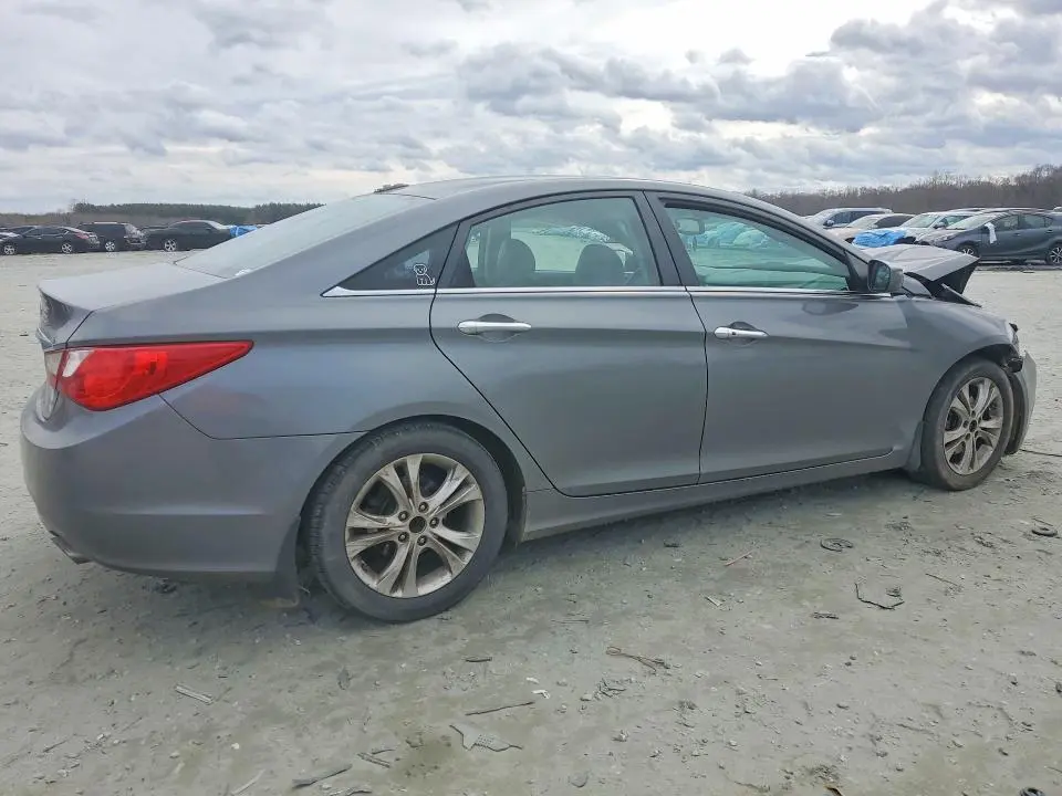 2013 HYUNDAI SONATA SE  
