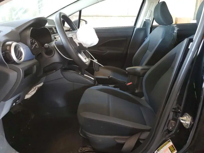 2024 NISSAN VERSA SV  