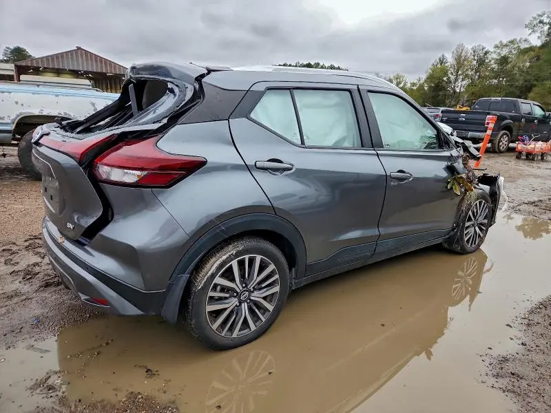 2021 NISSAN KICKS SV  