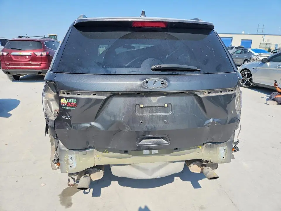 2017 FORD EXPLORER XLT  