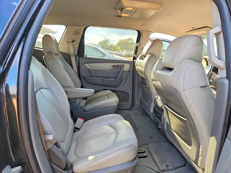2015 CHEVROLET TRAVERSE LT  
