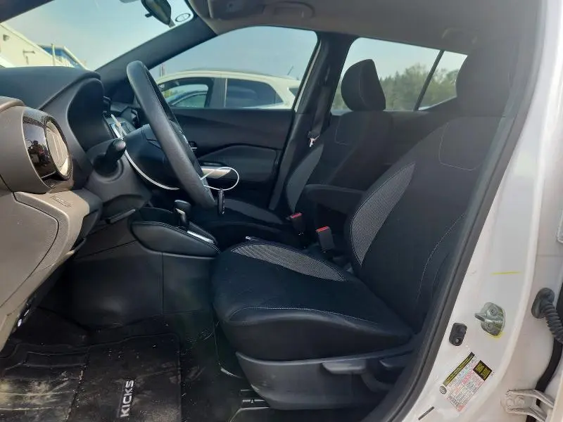 2019 NISSAN KICKS S  