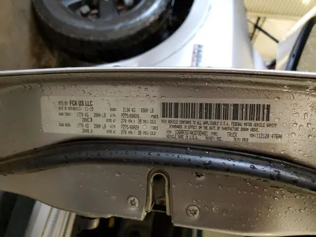 2019 RAM 1500 CLASSIC SLT  