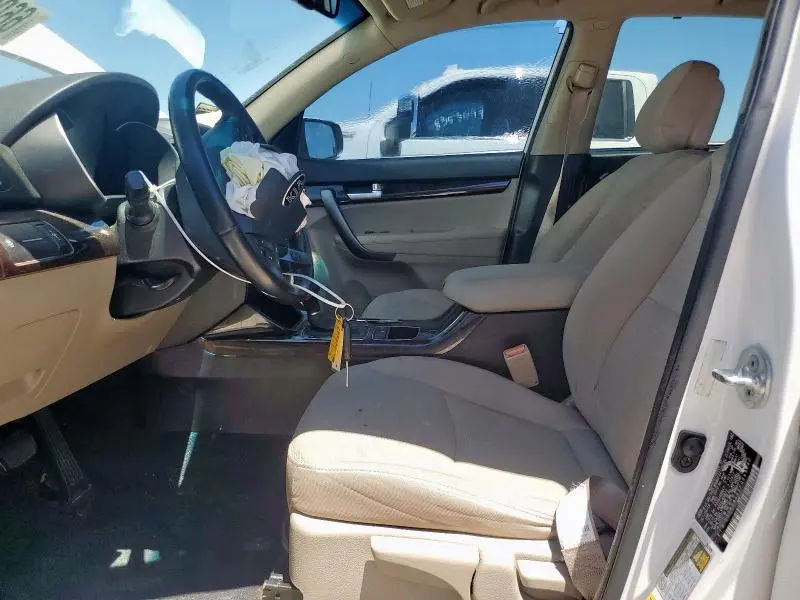 2015 KIA SORENTO LX  