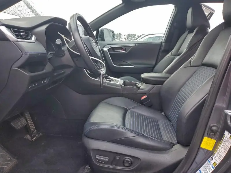 2019 TOYOTA RAV4 XSE  