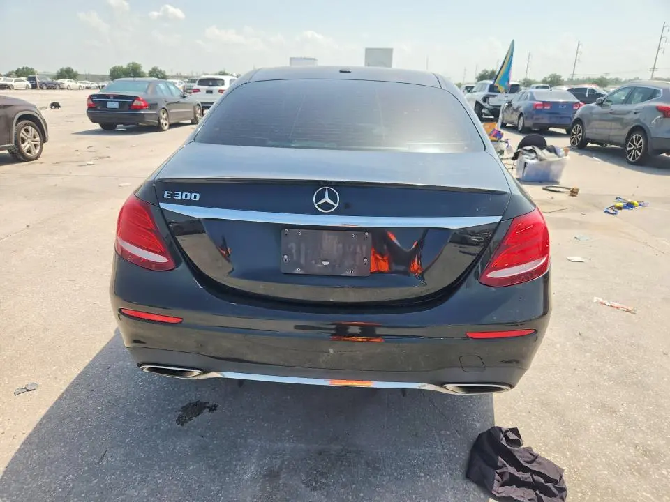2018 MERCEDES-BENZ E 300  