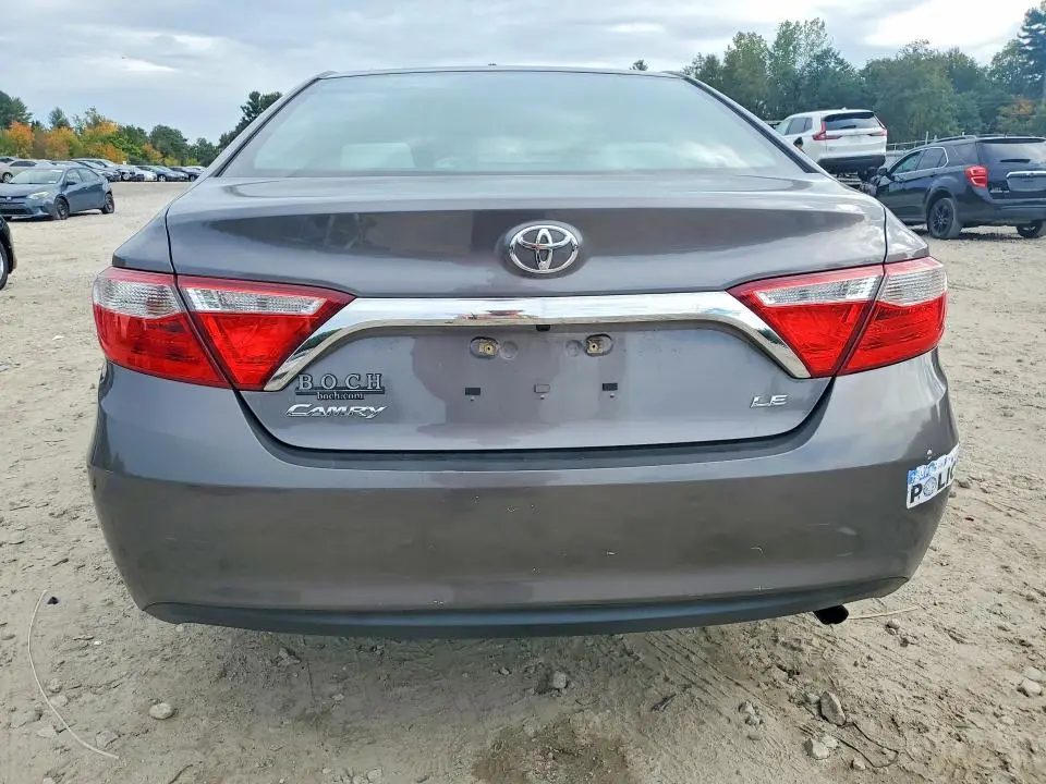 2017 TOYOTA CAMRY LE  