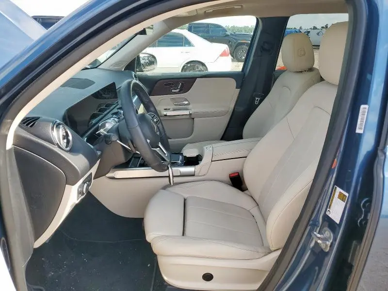 2023 MERCEDES-BENZ GLB 250  