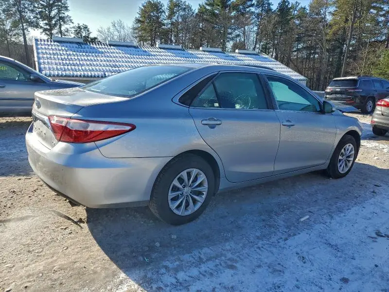 2016 TOYOTA CAMRY LE  